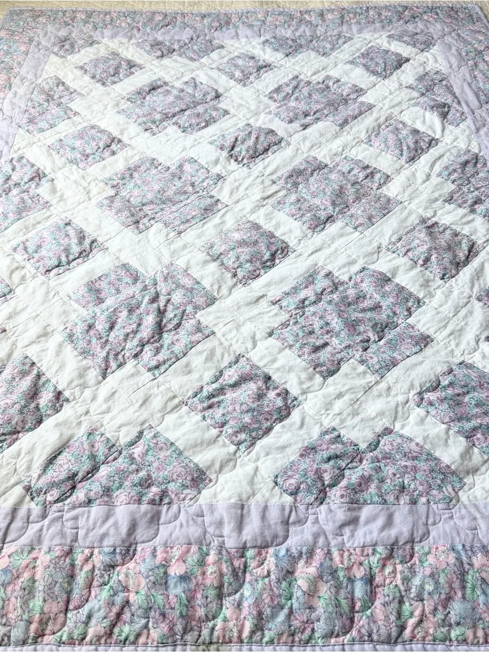 Vintage Floral Lattice Quilt Throw 46x56 Lavender Cottage Shabby Chic